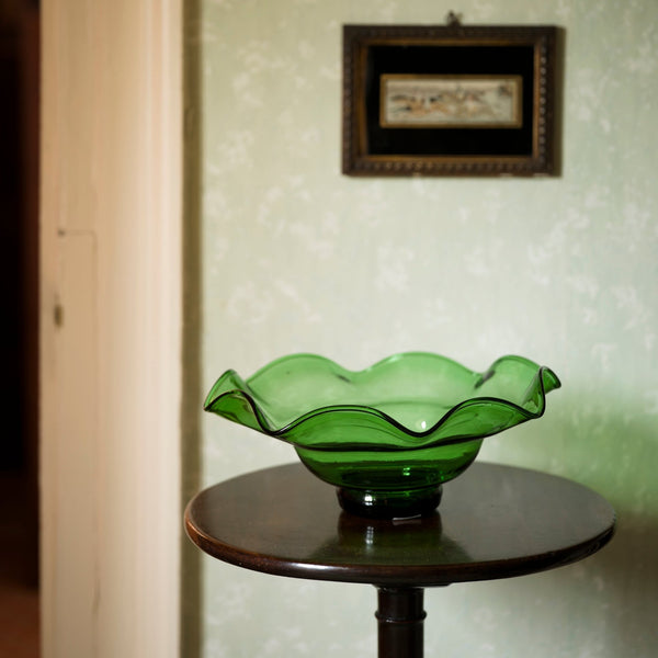 Hand Blown Glass Scalloped Bowl 